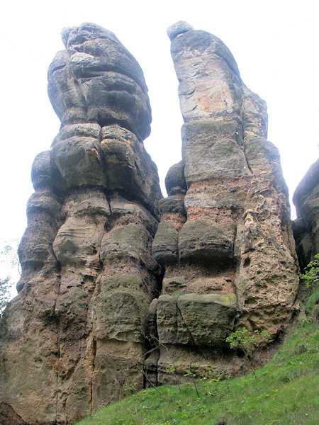 Skalní věže Nördlicher a Südlicher Uhustein (Severní a Jižní Výří kámen).