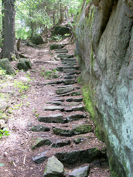 Steintreppen zu den alten Steinbrüchen bei Jonsdorf.