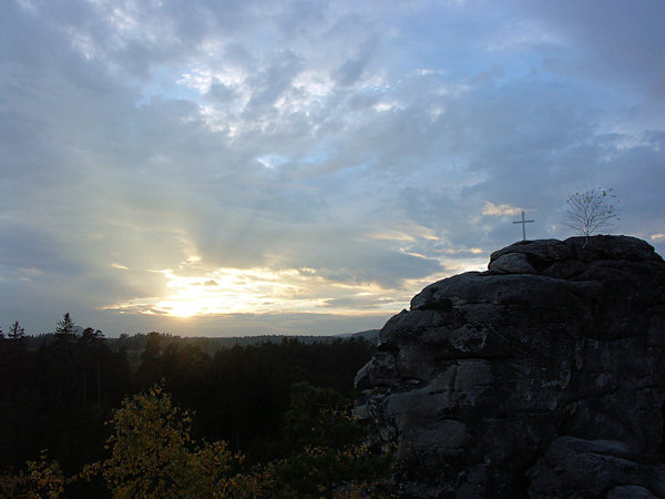Západ slunce u Havraních skal.