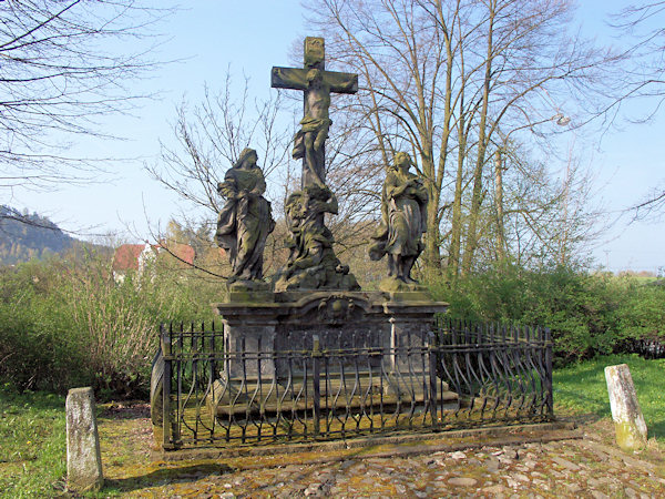 Die Statuengruppe auf dem Kalvarienberg in Sloup (Bürgstein).