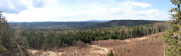 Aussicht vom Široký vrch (Steingeschütte) nach Nordwesten. Aussicht vom Široký vrch (Steingeschütte) nach Nordwesten.