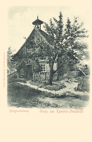 Pohlednice z doby kolem roku 1905 zachycuje malý roubený domek se zvonicí, ve kterém se roku 1844 narodil významný regionální vlastivědný badatel Amand A. Paudler. Dnes již tento domek neexistuje.