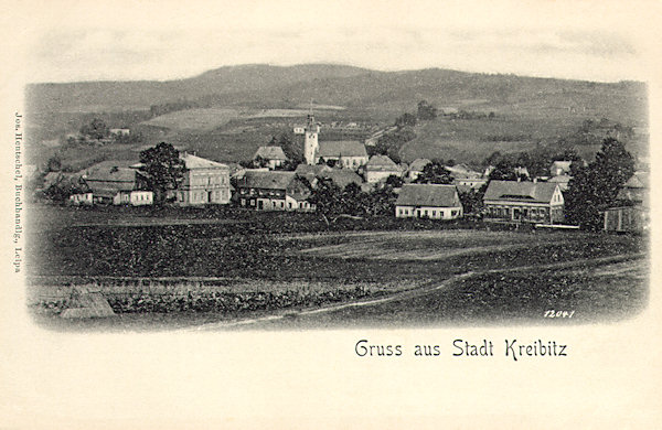 Na pohlednici z roku 1899 vidíme střed Chřibské s dominantou kostela sv. Jiří.
