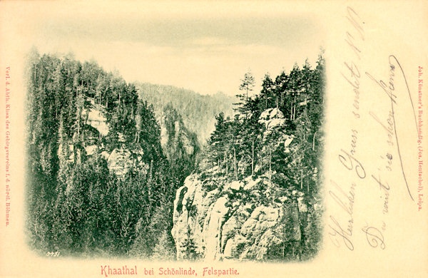 Pohlednice z roku 1900 zachycuje Kyjovské údolí, jehož strmé srázy jsou vroubené romantickými skalami.