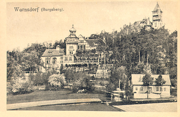This picture postcard from about 1920 shows the Hrádek-hill with its hiker´s restaurant on the peak. On the foot of the hill then there was another attractive hiker´s restaurant „Zur schönen Aussicht“ (The Pleasant View).