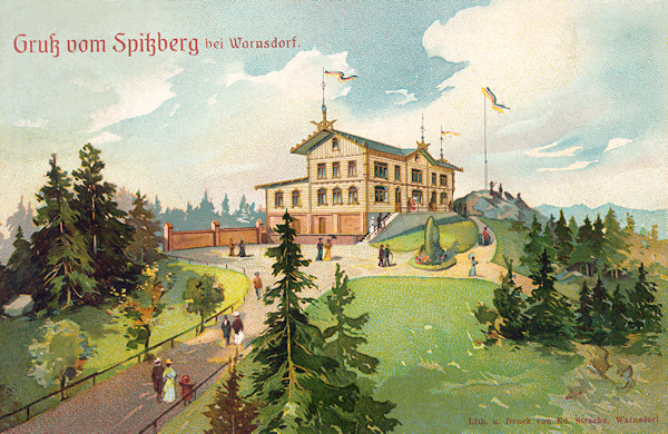 Auf dieser Ansichtskarte sieht man das zweite, Ende Frühjahr 1906 eröffnete Restaurant auf dem Spičák (Spitzberg). Es war ohne Aussichtsturm, aber die Fenster in den Giebeln ermöglichten eine weite Aussicht. Aber auch dieses Restaurant stand hier nicht lange, da es am 5. Juli 1915 vollständig abbrannte.
