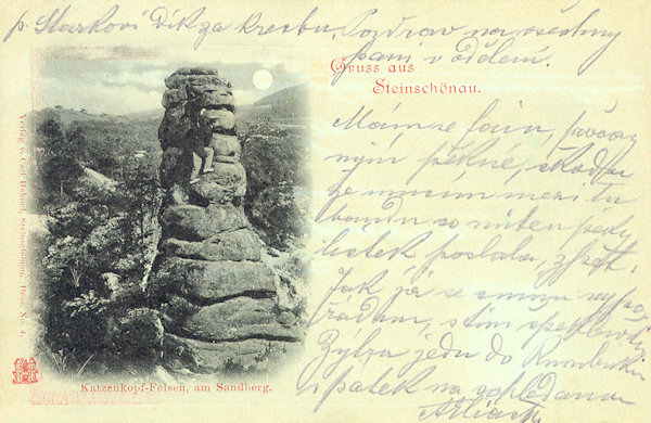 Na pohlednici z roku 1905 vidíme Kočičí skálu na skalnatém hřbetu mezi Dolním Šenovem a Pryskem.