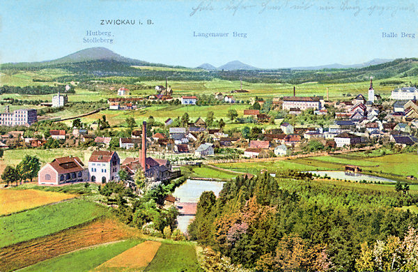 This picture postcard from 1919 shows the southeastern part of the town from the slope of the Zelený vrch hill. In the foreground there is the civic brewery with the two brewery ponds, to the right from which there is the newer Hoffmann's pond.which at present does not exist more.