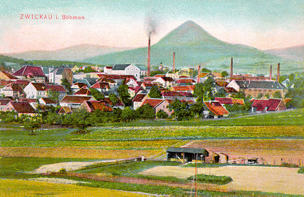 This picture postcard shows Cvikov with the prominent cone of the Klíč hill as seen from the brewery ponds. Inmidst of the houses there is the second Niesner´s weaving mill standing on the place where at presentdays there is the open-air cinema. On the place of the garden in the foreground in the years before World War One had been built Hoffmann's pond.