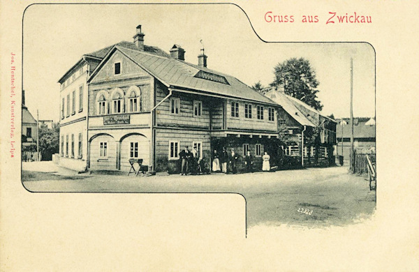 This picture postcard shows the former restaurant „Zur Woberbach“ standing on the corner of the streets Žitavská ulice and Ústavní ulice across the street of the later built monumental hotel „Reichshof“ (now called „Sever“). At present these houses does no more exist.
