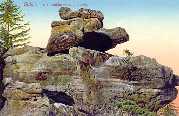 Na pohlednici z doby kolem roku 1915 vidíme v detailu skalní útvar Želva (Schildkröte).