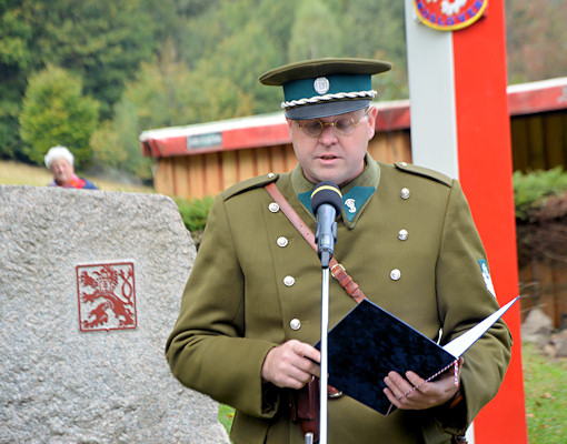 Bratr Pilvousek při zahájení vzpomínkového aktu.