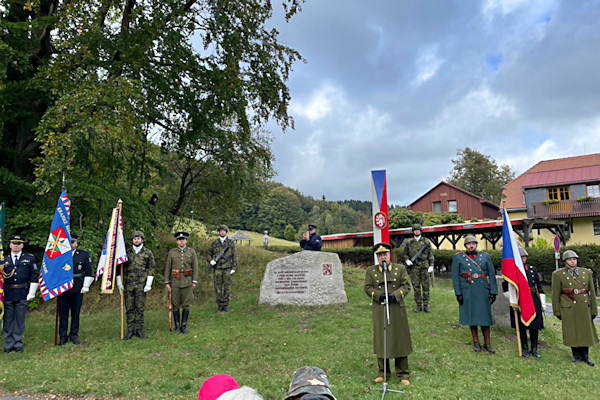 Bratr Beneš seznámil přítomné s událostmi zde na hraničním přechodu 23. září 1938.