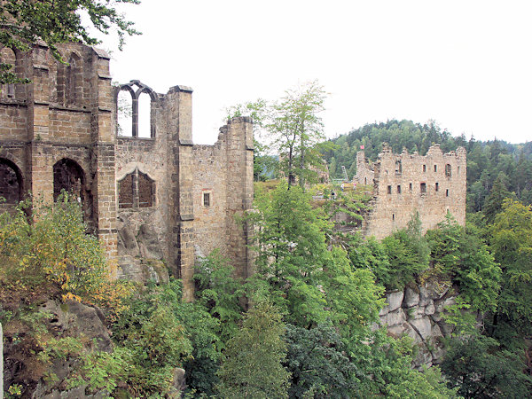 Rozsáhlé zříceniny hradu a kláštera Oybin jsou historickým klenotem Žitavska.