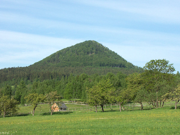 The Klíč hill is one of the most attractive view-points of the Lužické hory hills.