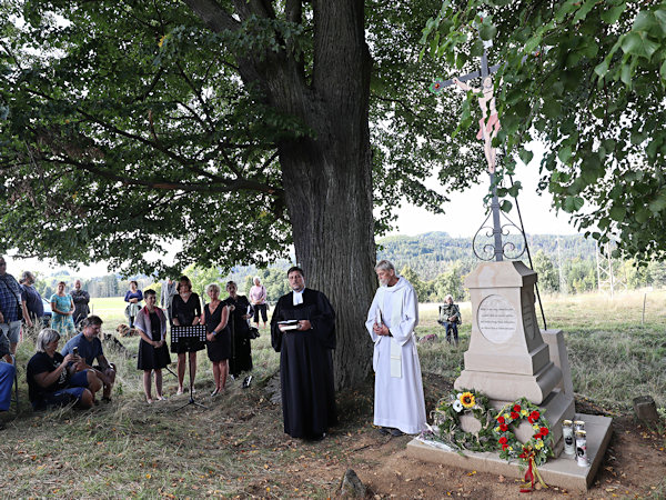 Pobožnost u Christofova kříže.
