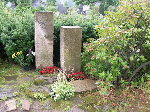 Grab der Familie Horníček.
