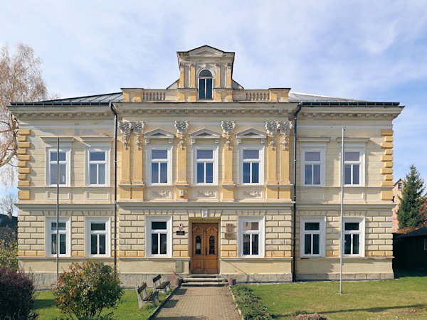 Gebäude des Gemeindeamtes.