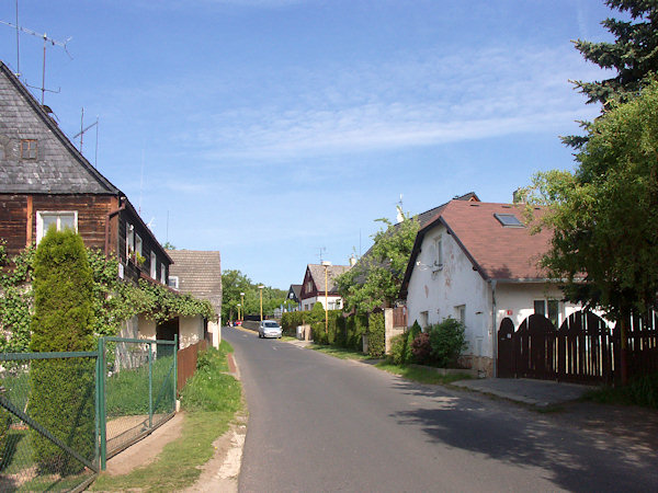 Häuser an der Straße nach Skalice (Langenau).