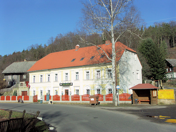 Gasthaus im nördlichen Teil des Dorfes.