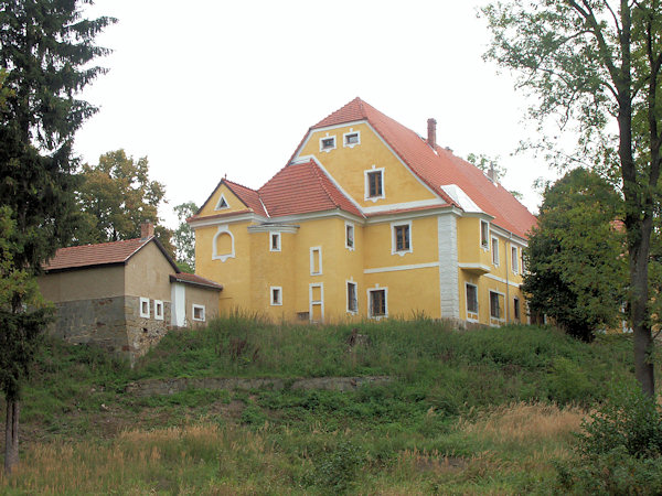 Das kleine Barockschloss Malý Valtinov (Klein Walten).