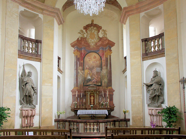 Innenraum der Kirche des hl. Johannis von Nepomuk.