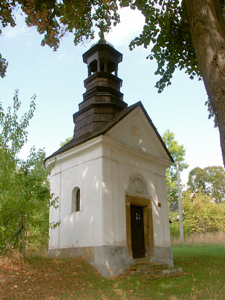Obecní kaple Korunování Panny Marie z roku 1731.