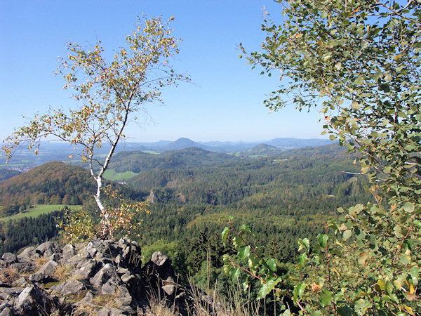 Aussicht vom Střední vrch (Mittenberg) nach Nordwesten.