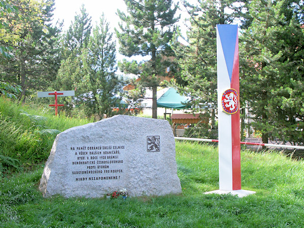 Památník československých hraničářů, připomínající přepadení české celnice 22. září 1938.