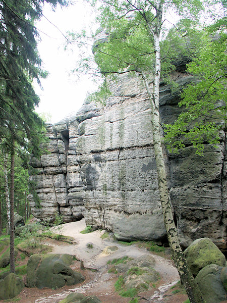 Skalní útvary Gratzer Höhle (Gratzova sluj).