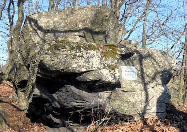 Vrcholové skalisko na Seidelsbergu.